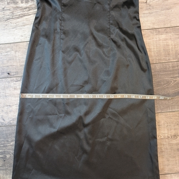 Rickie Freeman for Teri Jon Blue and Black Sheath Midi Dress - Picture 11 of 12